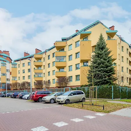 Comfortable With Two Bedrooms & Parking By Renters