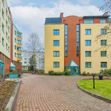 Lejlighed Comfortable With Two Bedrooms & Parking By Renters