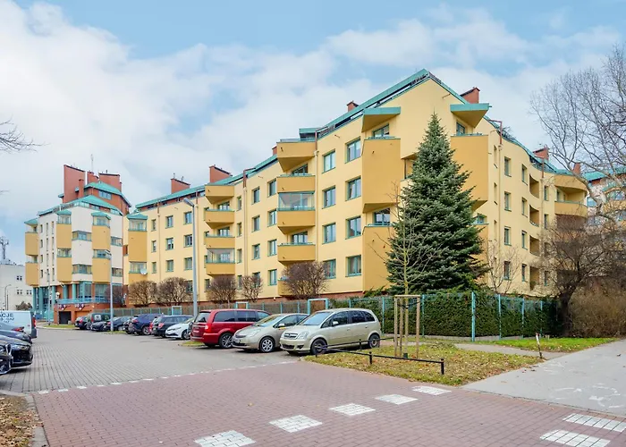 Comfortable With Two Bedrooms & Parking By Renters